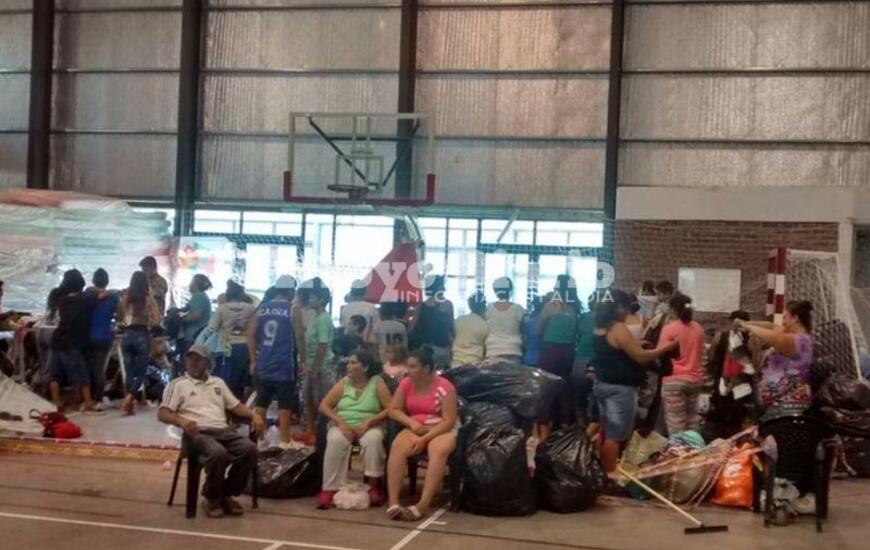 Imagen de Quedan unos 40 evacuados en el Complejo