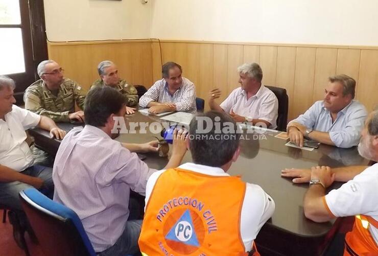 Imagen de Inundaciones: el Ministro de Defensa de la Nación estuvo en Arroyo Seco