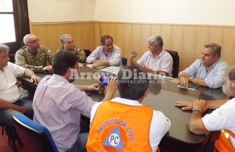 Imagen de Inundaciones: el Ministro de Defensa de la Nación estuvo en Arroyo Seco