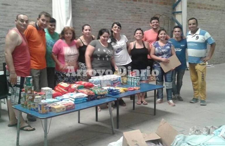 Imagen de Redentor también entrega elementos a afectados por el temporal.