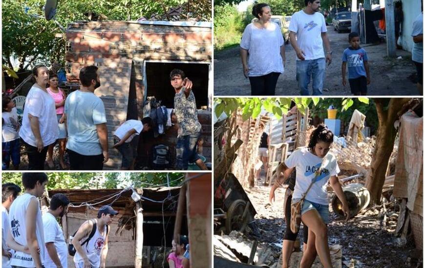 Imagen de La Cámpora presente en los barrios tras el temporal