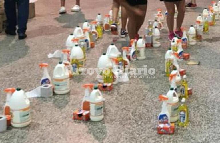 Sobre el pedido. Los envases vac&iacute;os son para fraccionar los productos de limpieza que van llegando en bidones. Foto: Imagen Ilustrativa. Archivo AD