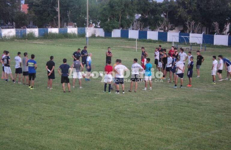 Imagen de Comienza el ruedo preliminar de la pelota del F&uacute;tbol Regional