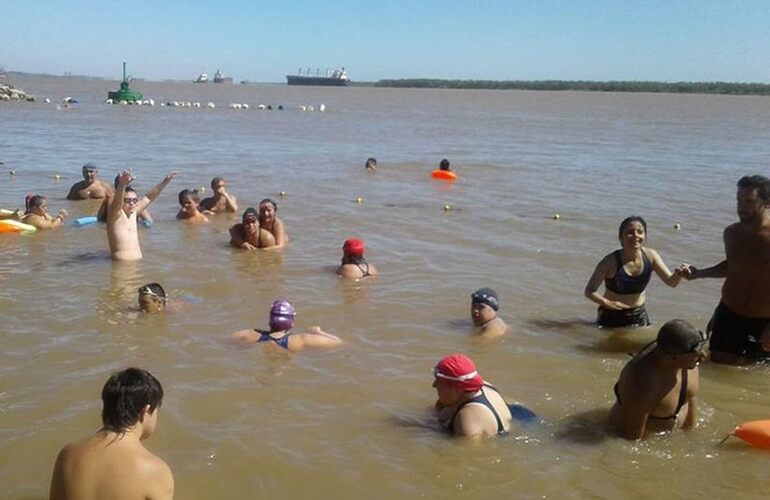 Imagen de Tiburones en el Río!!!