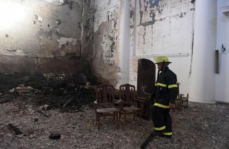 Imagen de Investigan si el incendio de la Catedral de San Nicolás fue causado de manera intencional