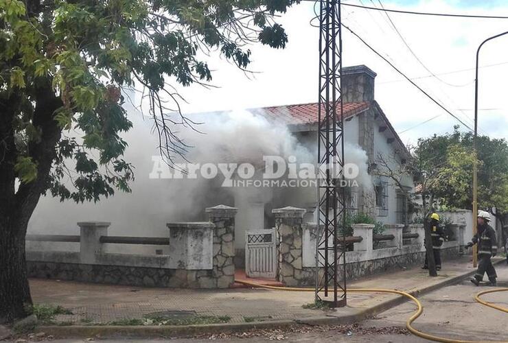 Imagen de Conmoción: incendio en una vivienda provocó daños materiales