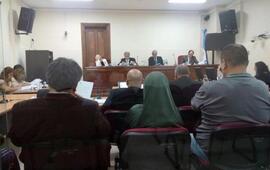 La Sala de Oro&ntilde;o al 900 con los 11 imputados, entre ellos el falso Luis Avelino Esquivel