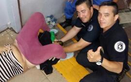 Sobre los agentes. Los efectivos pertenecen a la Policía Federal.