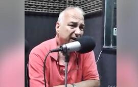 En la radio. Jos&eacute; Luis Murina en los estudios de Radio Extremo 106.9