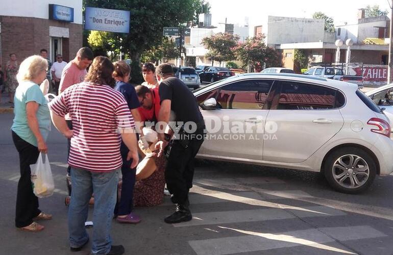 En la esquina. El accidente fue en la intersección de Lisandro de la Torre y San Martín