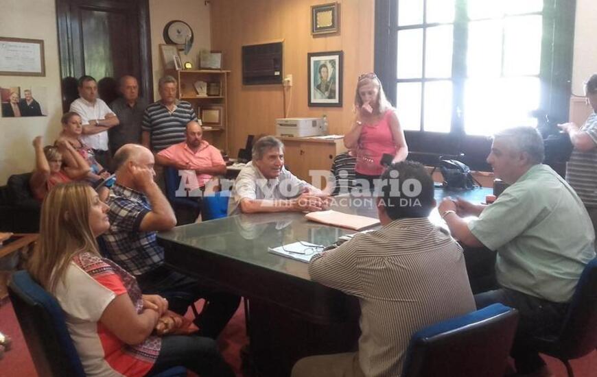 En el despacho de Esper. Este fue el espacio elegido para la reunión de este viernes.