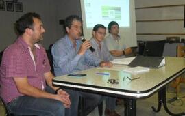 Ballejos y Giacomino junto a los ingenieros Bellittieri y Policardo, despu&eacute;s se sum&oacute; �Pepe� L&oacute;pez. Foto: Diario El Sur