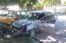 Sobre ripio. El accidente se registr&oacute; en una calle escoriada.