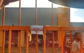 Este lunes se allanaron y clausuraron las oficinas de Monticas. Foto: Rosario3.com