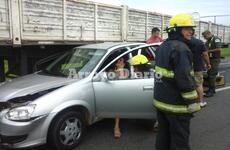 Imagen de General Lagos: Accidente sobre la autopista Buenos Aires - Rosario