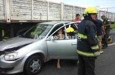Imagen de General Lagos: Accidente sobre la autopista Buenos Aires - Rosario