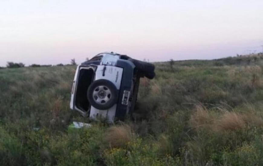 Imagen de Un hombre caminó tres kilómetros con su hijo en brazos para tratar de salvarlo