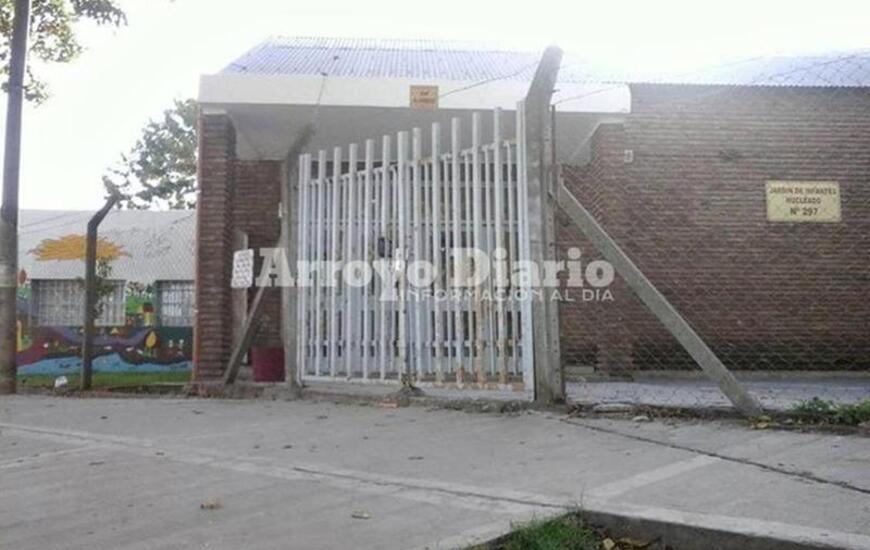 Imagen de Acto inicio ciclo lectivo Jard&iacute;n de Infantes N&deg; 297  �Lucecitas del Paran&aacute;�