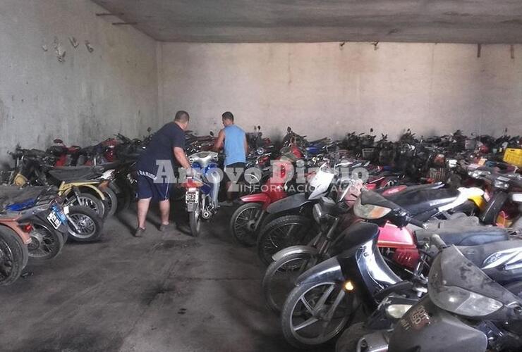 Imagen de Tránsito prepara las motos para enviar a compactación