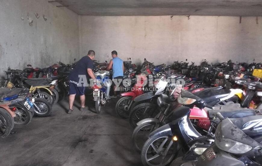 Imagen de Tránsito prepara las motos para enviar a compactación