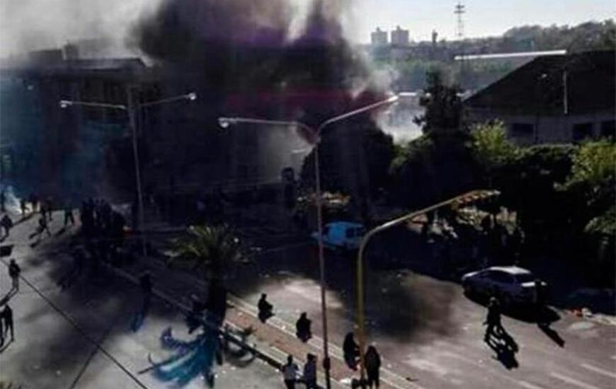Imagen de Tras la tragedia, disturbios en la Terminal de Ómnibus de Olavarría