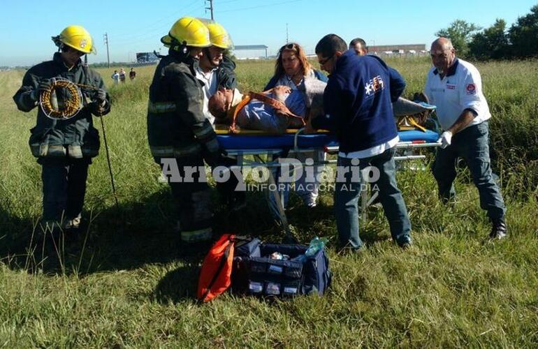 Imagen de Rescatan a un hombre tras accidente