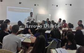 Primer lunes. En el día de hoy se desarrollaba en la Biblio la primera clase.