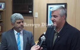 En la municipalidad. La firma del convenio se efectuó en el despacho del intendente Esper.