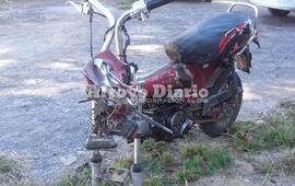 Así quedó la moto tras el trágico accidente de este sábado.