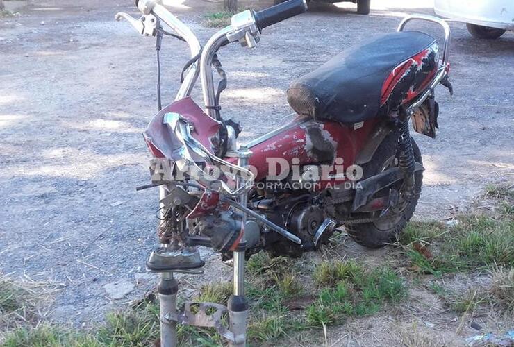 Así quedó la moto tras el trágico accidente de este sábado.