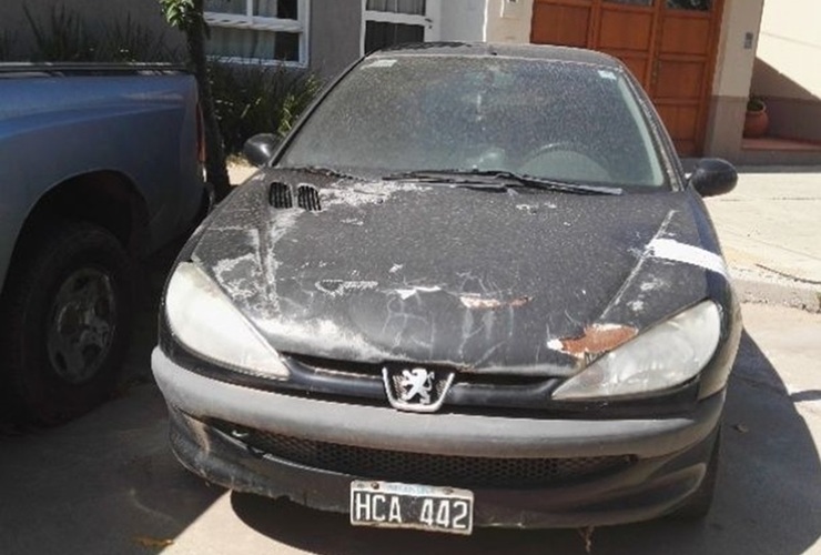El vehículo está estacionado frente a la comisaría de Rufino. Foto: Rosario3.com