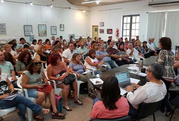 En reunión. Ayer se reunió en Santa Fe la asamblea provincial de Amsafé, y tras ello retrucó la ministra de Educación