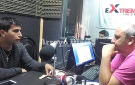 En la radio. Alejandro Coradini estuvo en los estudios de Radio Extremo 106.9 convocando a los vecinos interesados en acceder a este beneficio.