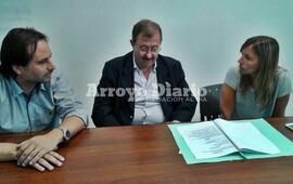 De izquierda a derecha. Esteban Ferri, Miguel Ángel Cappiello y la Directora del SAMCo Sabrina Ballatore. Foto: Nicolás Trabaina
