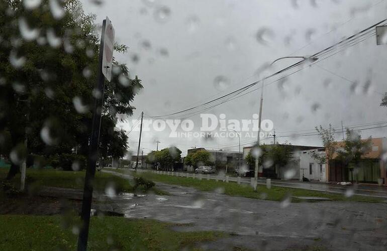 Sigue el mal tiempo. Cielo cubierto y lluvias para este domingo