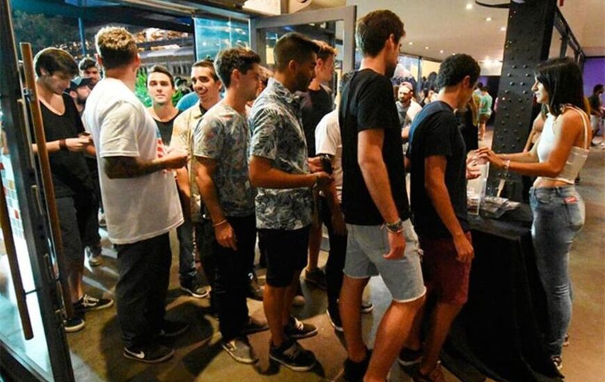 Archivo. Fiesta en la que se aplic&oacute; por primera vez el protocolo de seguridad. Foto: Juan Jos&eacute; Garc&iacute;a