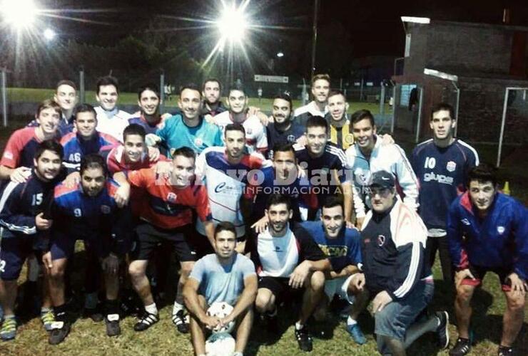 El "Gato"a poco de sumar de a tres y se lo empató el "Canalla". (Foto de Archivo)