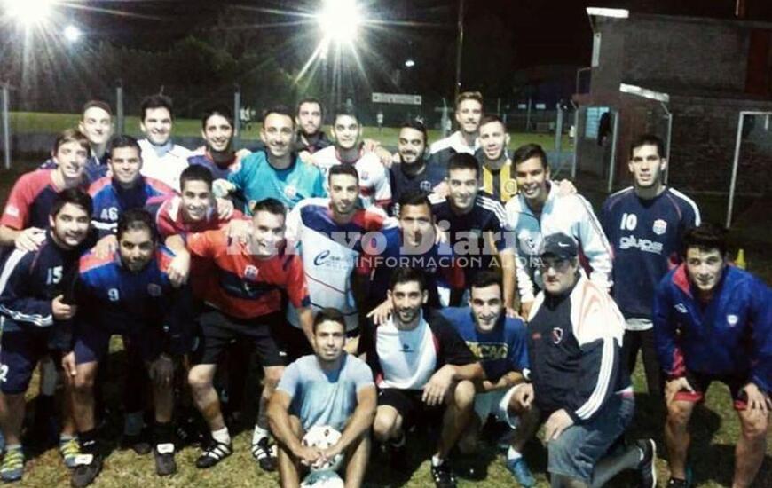El "Gato"a poco de sumar de a tres y se lo empat&oacute; el "Canalla". (Foto de Archivo)