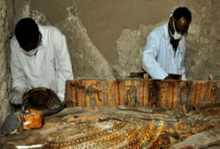 Imagen de Egipto: Hallan una tumba con ocho momias en perfecto estado