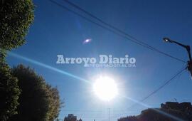 Sol todo el día. Jornada soleada, fresca y sin probabilidad de lluvias.