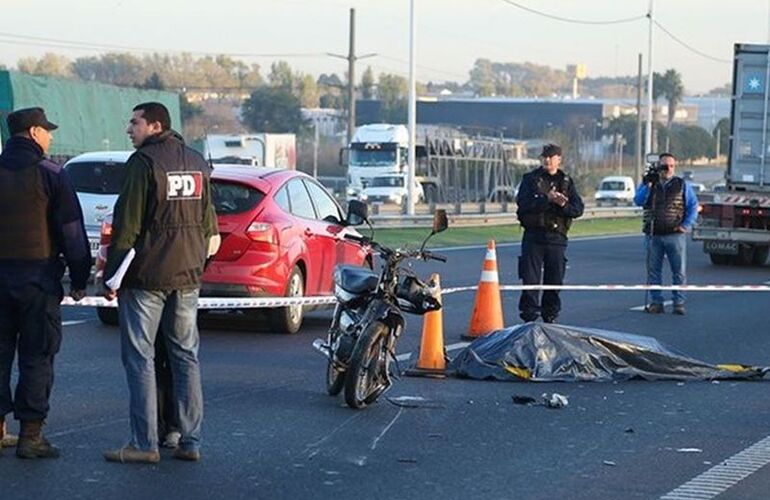 Un hombre murió en el lugar. Foto: Alan Monzón/Rosario3.com