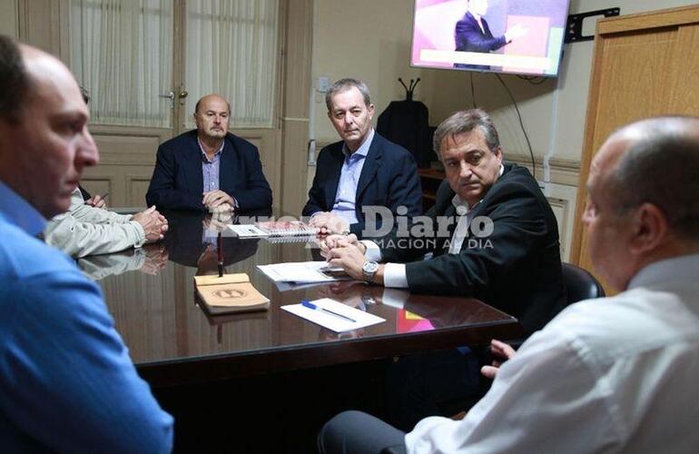 Este jueves. Los funcionarios locales junto al Secretario de Seguridad P&uacute;blica de la provincia Omar Pereyra