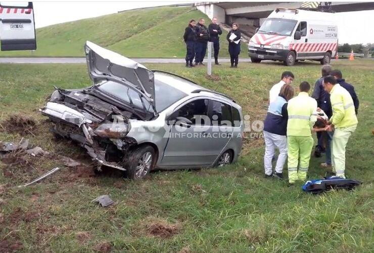 Imagen de Despistó un automóvil sobre autopista