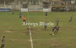 Imagen de Porvenir Talleres sigue en la Copa de Santa Fe