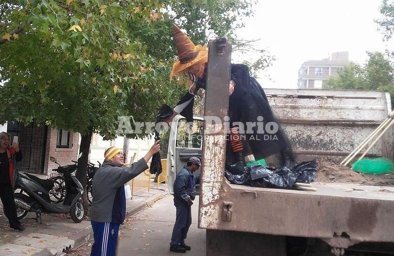 En Radio Asunción también recibieron su escoba!