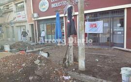 Direcci&oacute;n. El Centro Comercial est&aacute; ubicado en Lisandro de la Torre 250, Arroyo Seco.