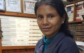 Leila Gareca es la canillita que recibió al bebé. Foto: El Tribuno.