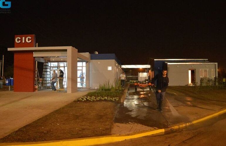 Últimos detalles. Todos trabajando a pleno para la gran fiesta de este jueves. Foto: Gentileza Comuna General Lagos Últimos detalles. Todos trabajando a pleno para la gran fiesta de este jueves. Foto: Gentileza Comuna General Lagos