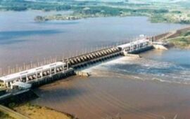 Imagen de Evacuan familias de Concordia por la crecida del R&iacute;o Uruguay