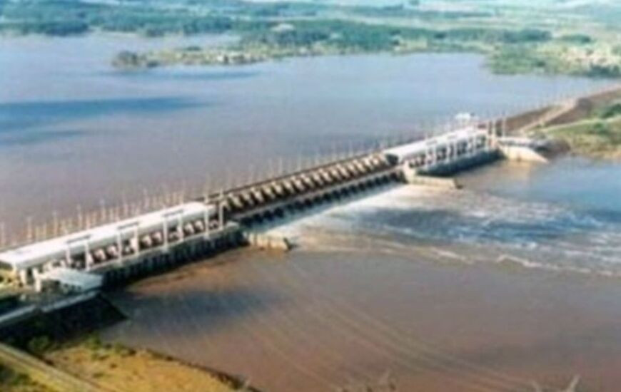 Imagen de Evacuan familias de Concordia por la crecida del Río Uruguay